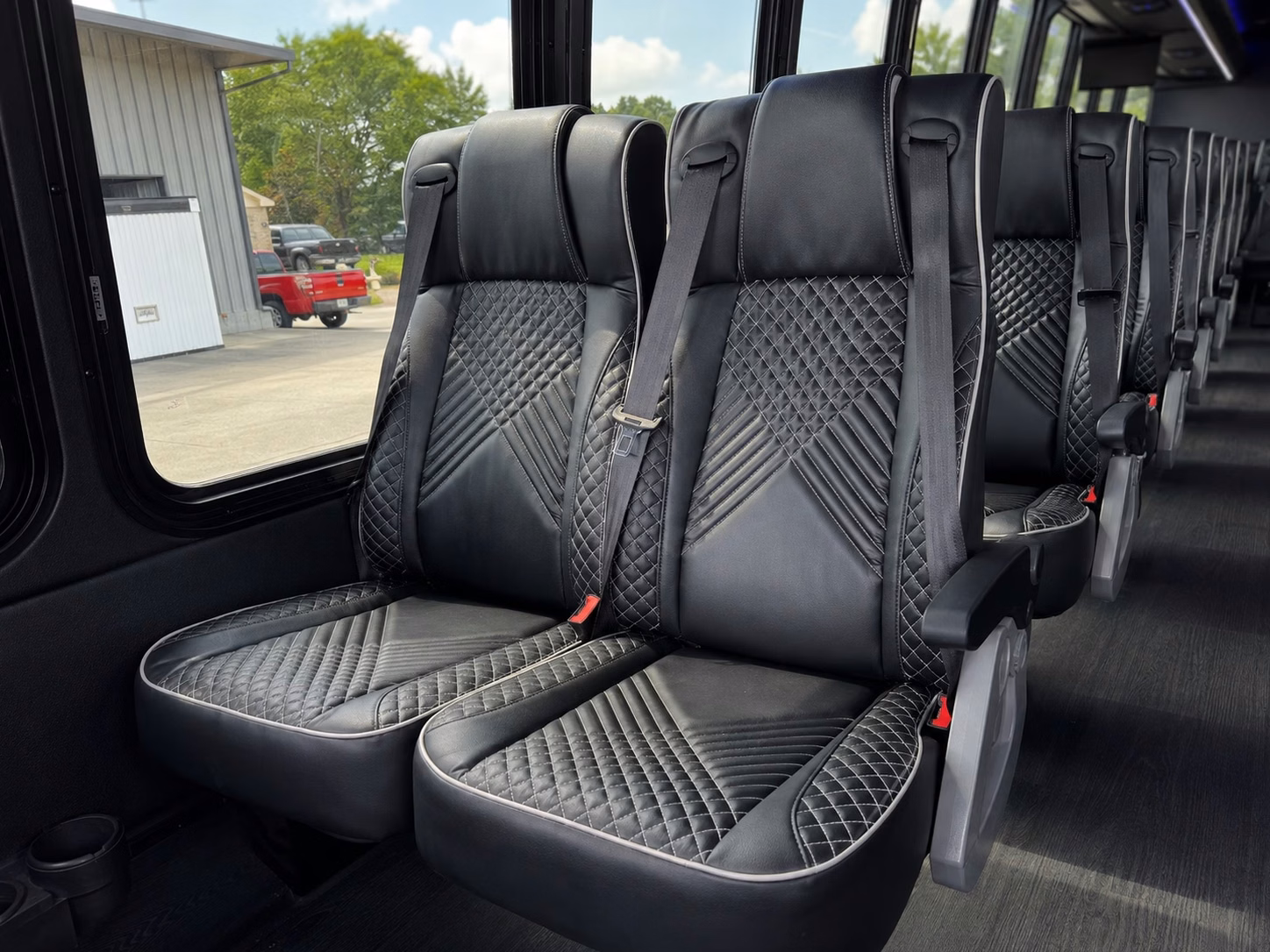 charter bus rentals in hialeah for large prom groups
