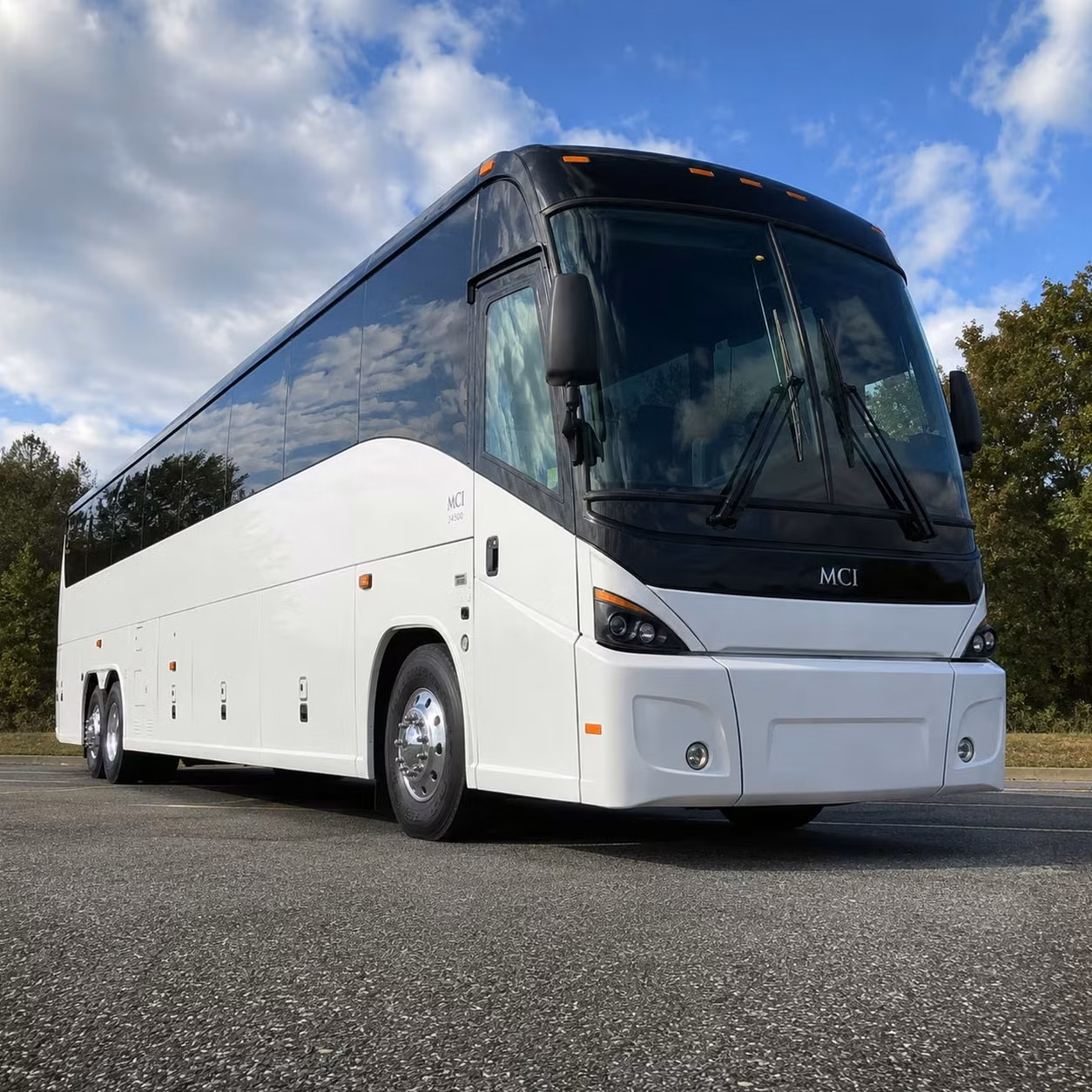 reduce turnover and boost morale with a hialeah employee commuter shuttle