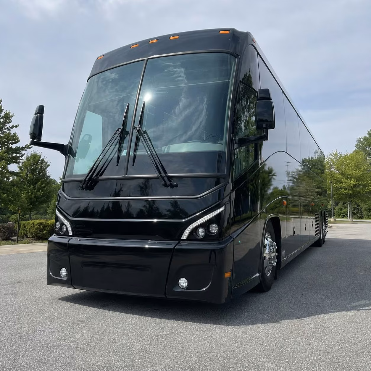 you can find and book employee transportation in hialeah and any nearby city